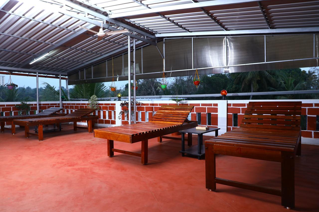 Cbr Ayurhealth Apartment Kannur ภายนอก รูปภาพ